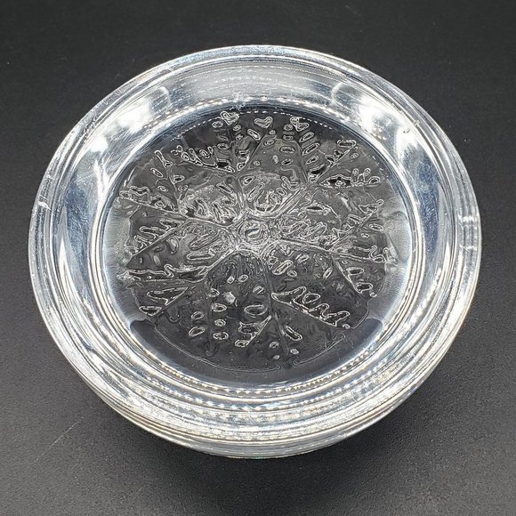 Cristal France Large Half Circle Dome Clear Crystal Snowflake Paperweight - Picture 6 of 8